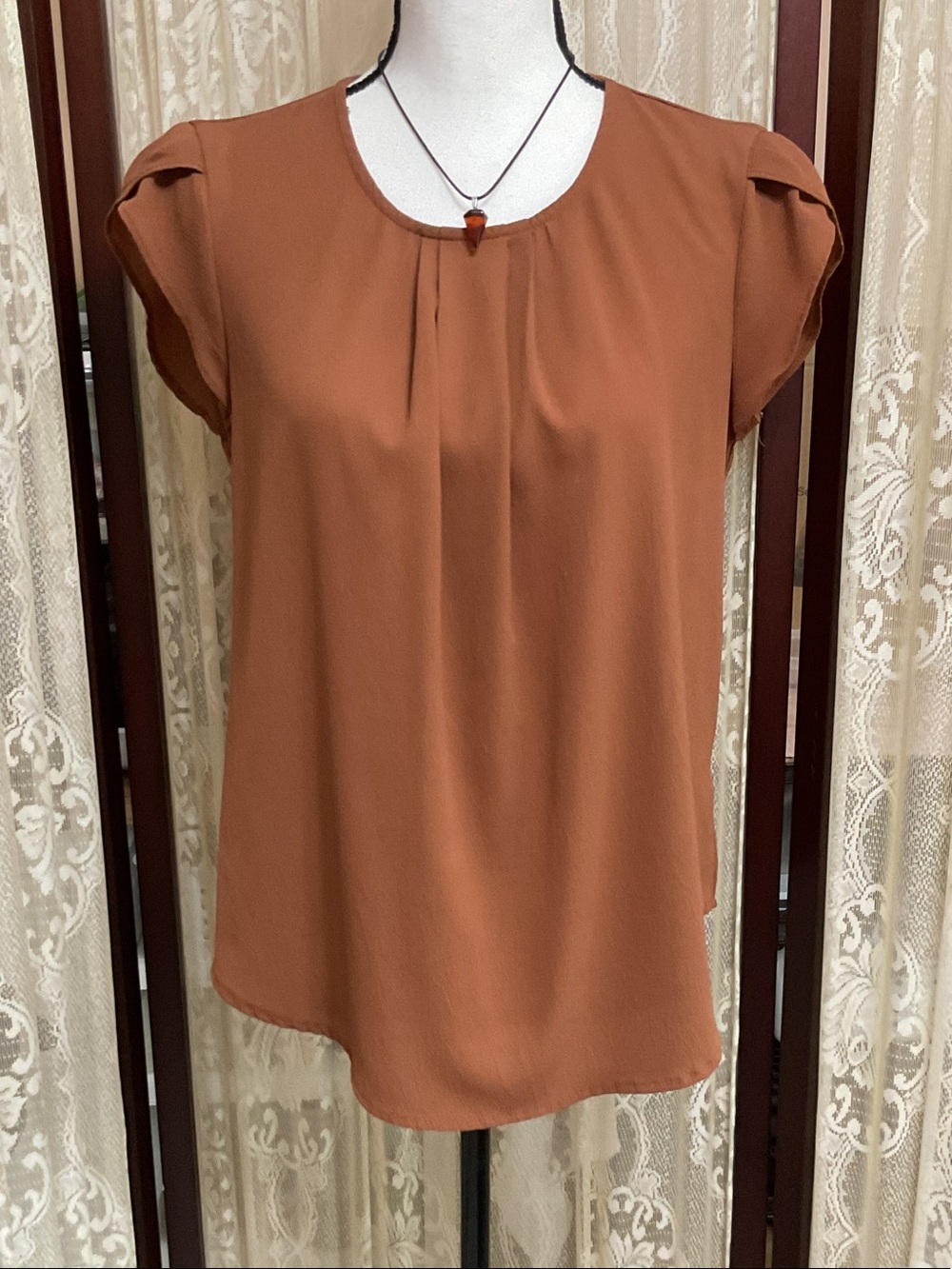LIGHT BROWN SHORT SLEEVE BLOUSE - SZ MEDIUM